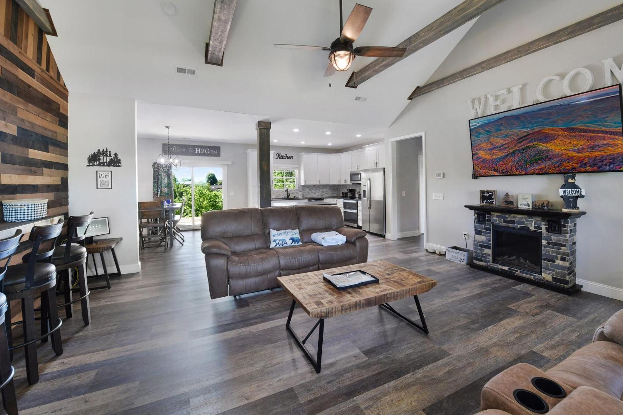 Villa H2Oasis Incredible Pool Retreat With Mountains Views! Sevierville Esterno foto