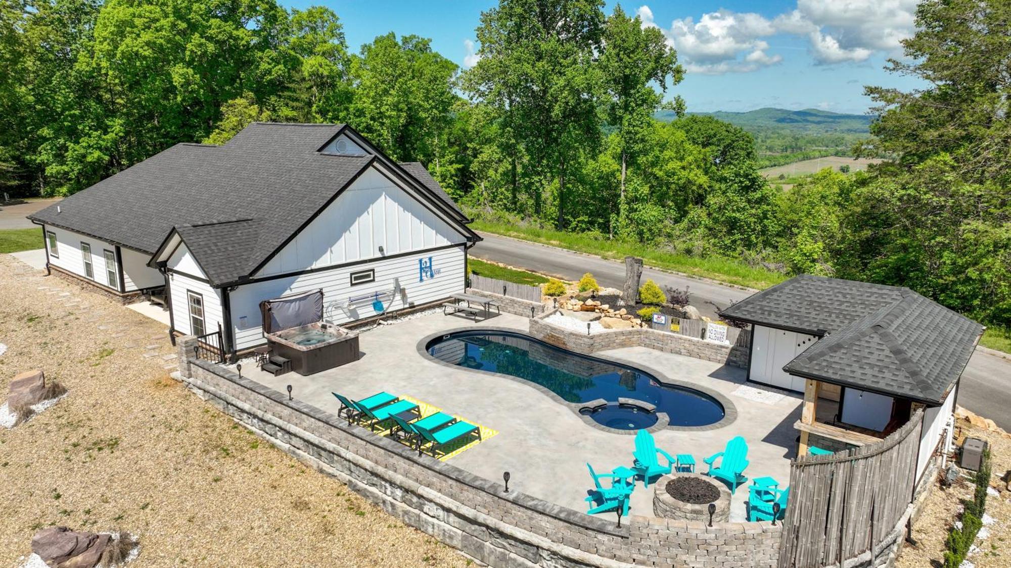 Villa H2Oasis Incredible Pool Retreat With Mountains Views! Sevierville Esterno foto