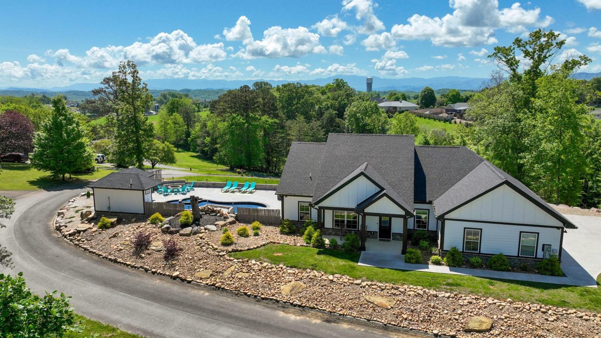 Villa H2Oasis Incredible Pool Retreat With Mountains Views! Sevierville Esterno foto