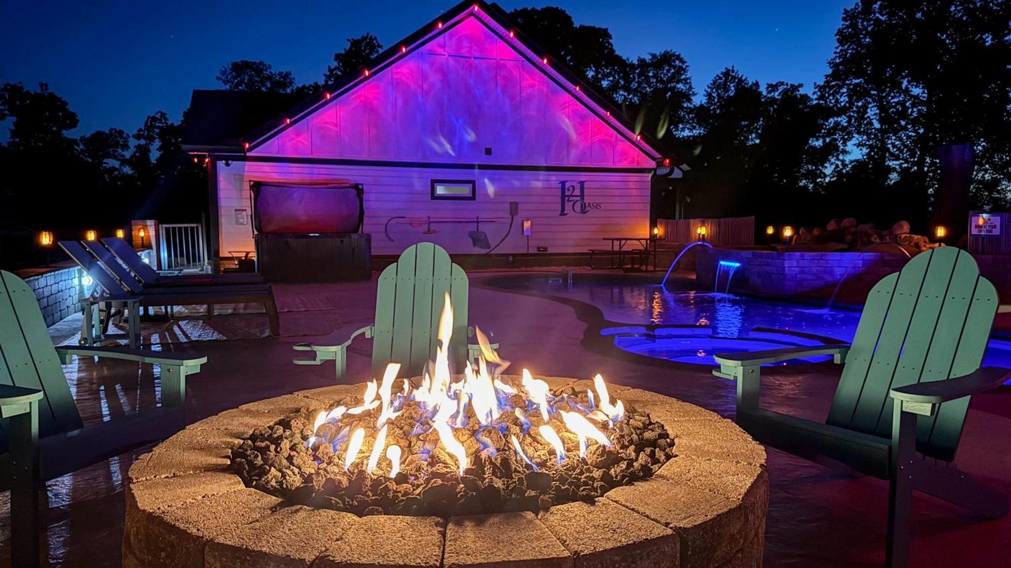 Villa H2Oasis Incredible Pool Retreat With Mountains Views! Sevierville Esterno foto